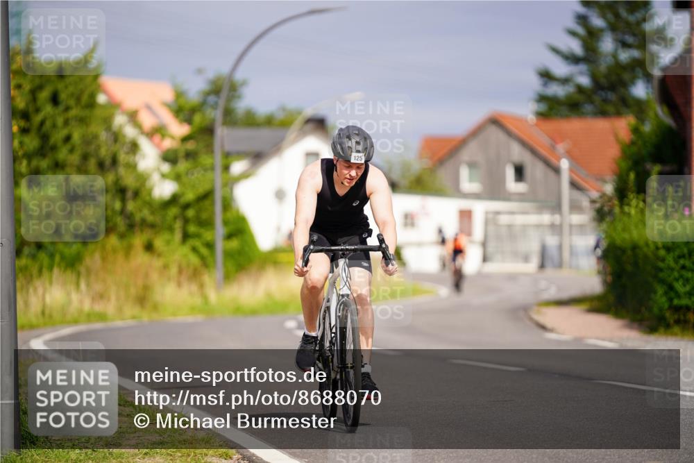 31.08.2025 - Elbe Triathlon Hamburg Michael Burmester http://msf.ph/oto/8688070 31.08.2025 15:34:12 Radfahren  meine-sportfotos.de