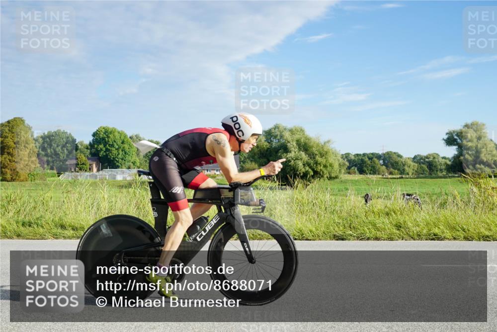 31.08.2025 - Elbe Triathlon Hamburg Michael Burmester http://msf.ph/oto/8688071 31.08.2025 08:43:38 Radfahren 195 meine-sportfotos.de