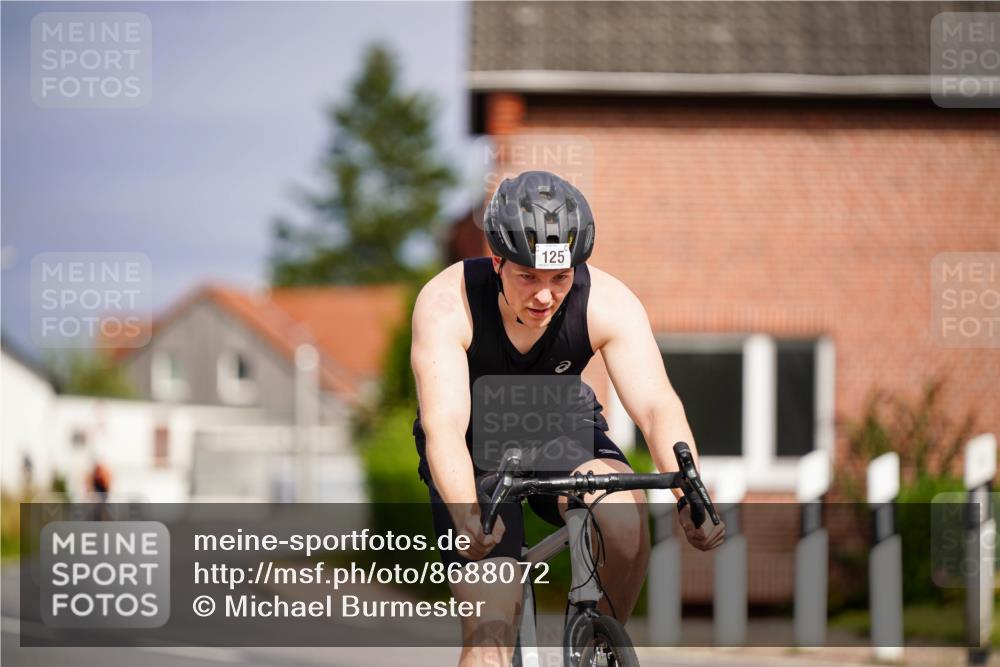 31.08.2025 - Elbe Triathlon Hamburg Michael Burmester http://msf.ph/oto/8688072 31.08.2025 15:34:13 Radfahren  meine-sportfotos.de