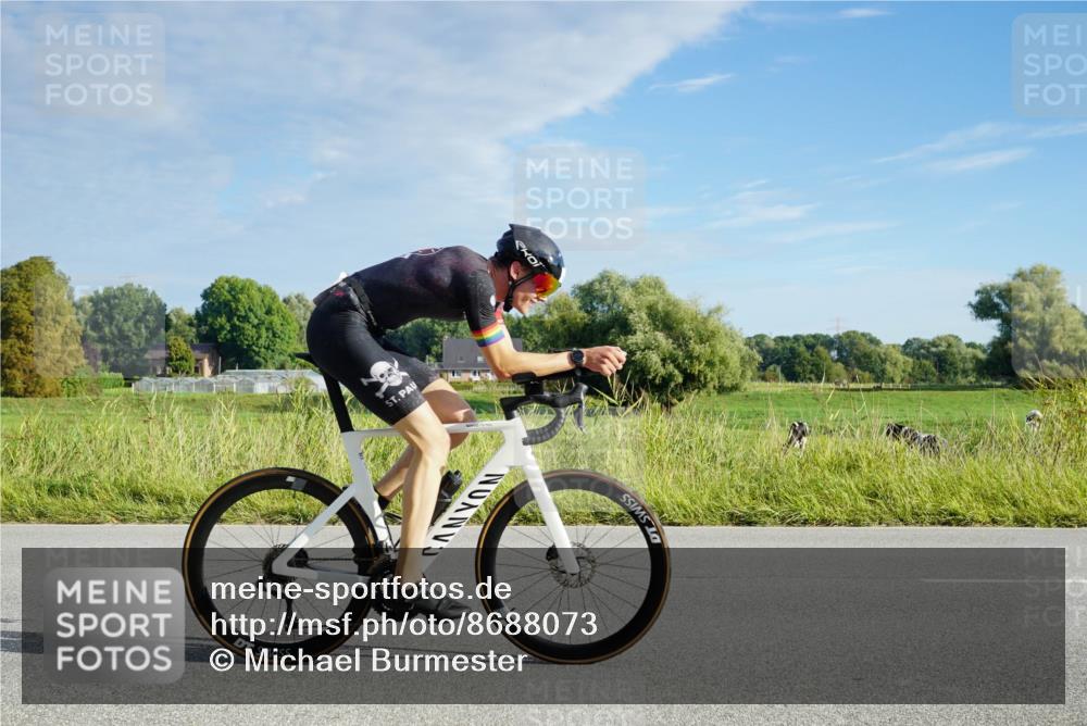 31.08.2025 - Elbe Triathlon Hamburg Michael Burmester http://msf.ph/oto/8688073 31.08.2025 08:43:51 Radfahren 177, 198, 199, 216 meine-sportfotos.de