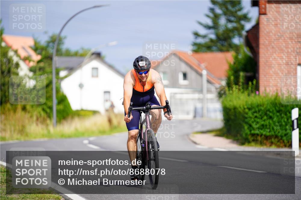 31.08.2025 - Elbe Triathlon Hamburg Michael Burmester http://msf.ph/oto/8688078 31.08.2025 15:34:21 Radfahren  meine-sportfotos.de