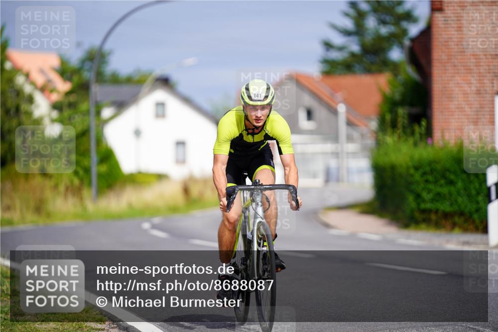 31.08.2025 - Elbe Triathlon Hamburg Michael Burmester http://msf.ph/oto/8688087 31.08.2025 15:34:33 Radfahren  meine-sportfotos.de