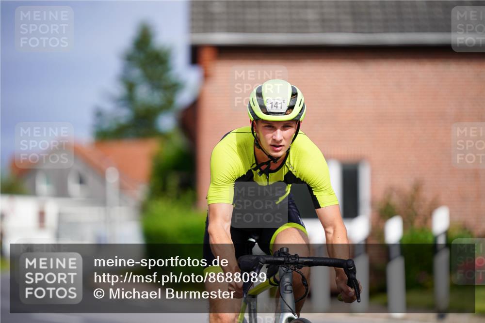 31.08.2025 - Elbe Triathlon Hamburg Michael Burmester http://msf.ph/oto/8688089 31.08.2025 15:34:34 Radfahren  meine-sportfotos.de