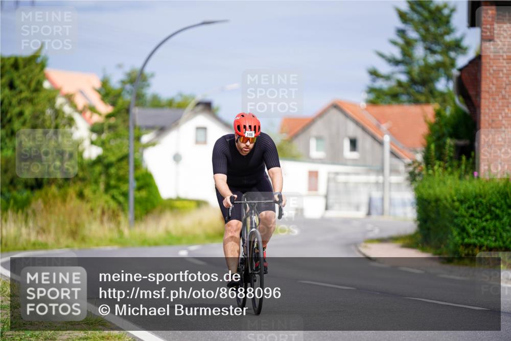 31.08.2025 - Elbe Triathlon Hamburg Michael Burmester http://msf.ph/oto/8688096 31.08.2025 15:34:54 Radfahren  meine-sportfotos.de
