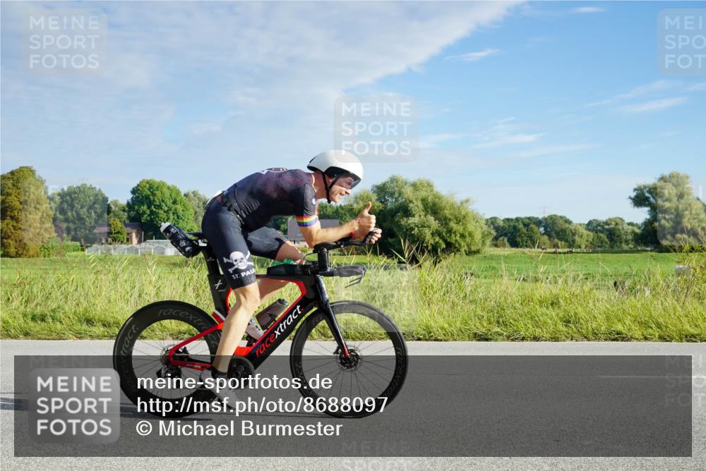 31.08.2025 - Elbe Triathlon Hamburg Michael Burmester http://msf.ph/oto/8688097 31.08.2025 08:45:21 Radfahren 168, 212 meine-sportfotos.de