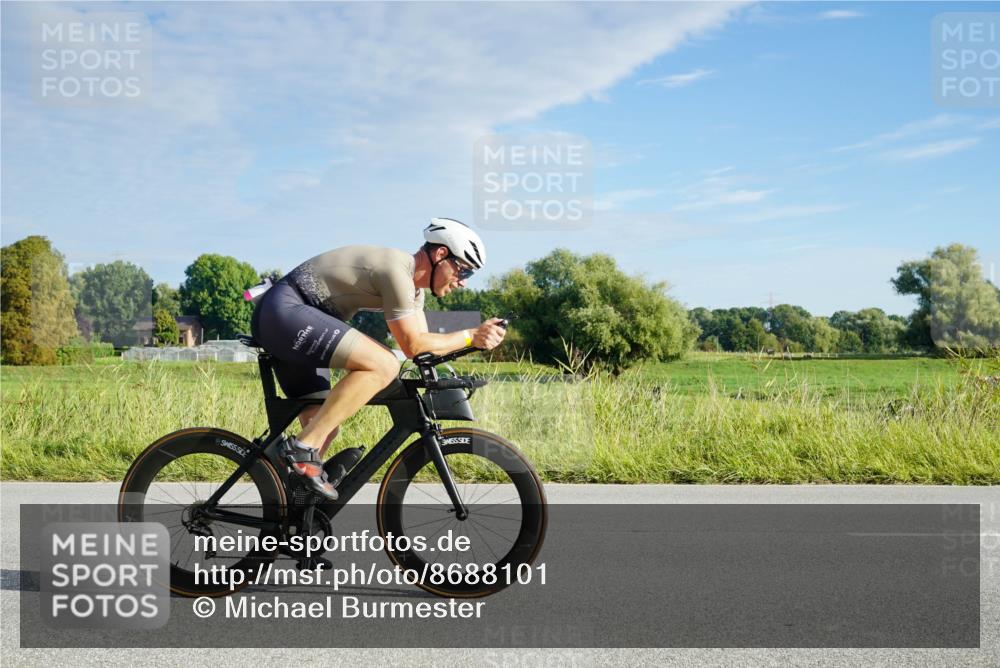31.08.2025 - Elbe Triathlon Hamburg Michael Burmester http://msf.ph/oto/8688101 31.08.2025 08:45:39 Radfahren 197 meine-sportfotos.de