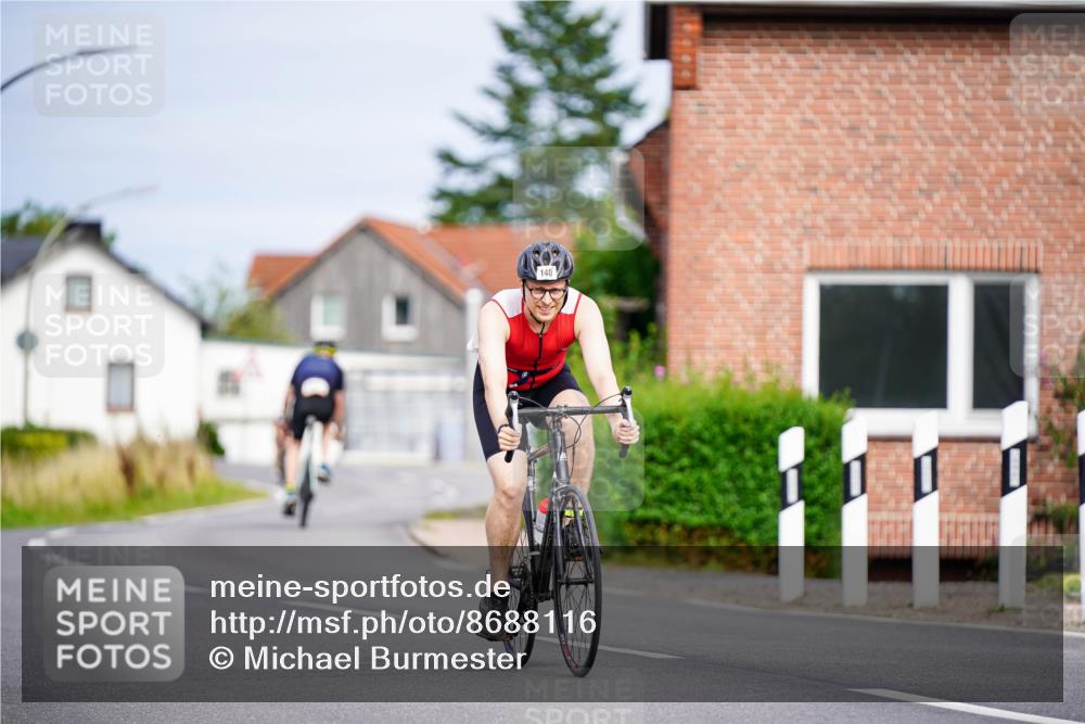 31.08.2025 - Elbe Triathlon Hamburg Michael Burmester http://msf.ph/oto/8688116 31.08.2025 15:35:55 Radfahren  meine-sportfotos.de