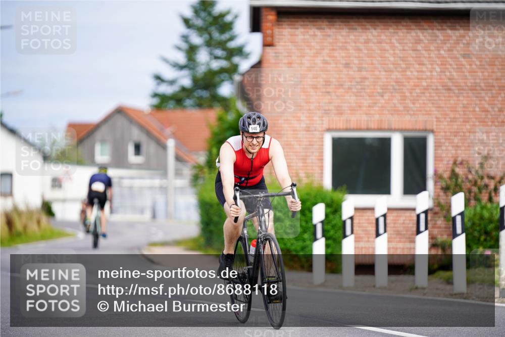 31.08.2025 - Elbe Triathlon Hamburg Michael Burmester http://msf.ph/oto/8688118 31.08.2025 15:35:55 Radfahren  meine-sportfotos.de