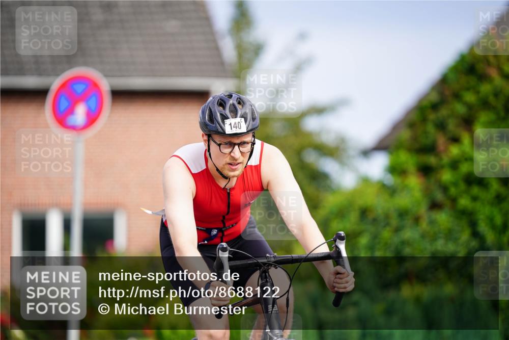 31.08.2025 - Elbe Triathlon Hamburg Michael Burmester http://msf.ph/oto/8688122 31.08.2025 15:35:57 Radfahren  meine-sportfotos.de