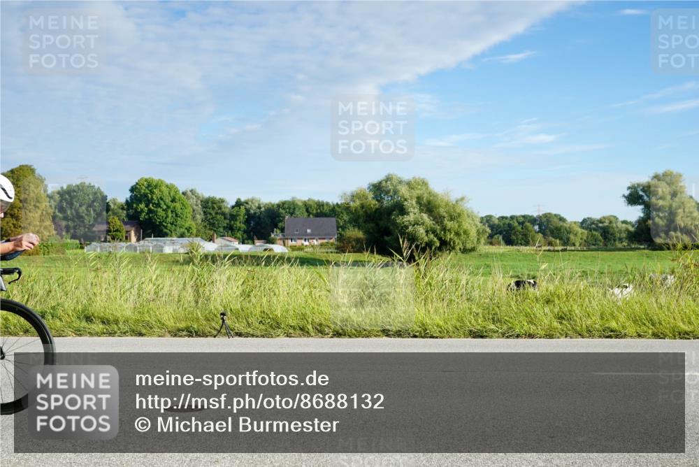31.08.2025 - Elbe Triathlon Hamburg Michael Burmester http://msf.ph/oto/8688132 31.08.2025 08:48:05 Radfahren 243, 274 meine-sportfotos.de