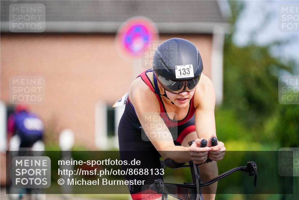31.08.2025 - Elbe Triathlon Hamburg Michael Burmester http://msf.ph/oto/8688133 31.08.2025 15:36:05 Radfahren  meine-sportfotos.de