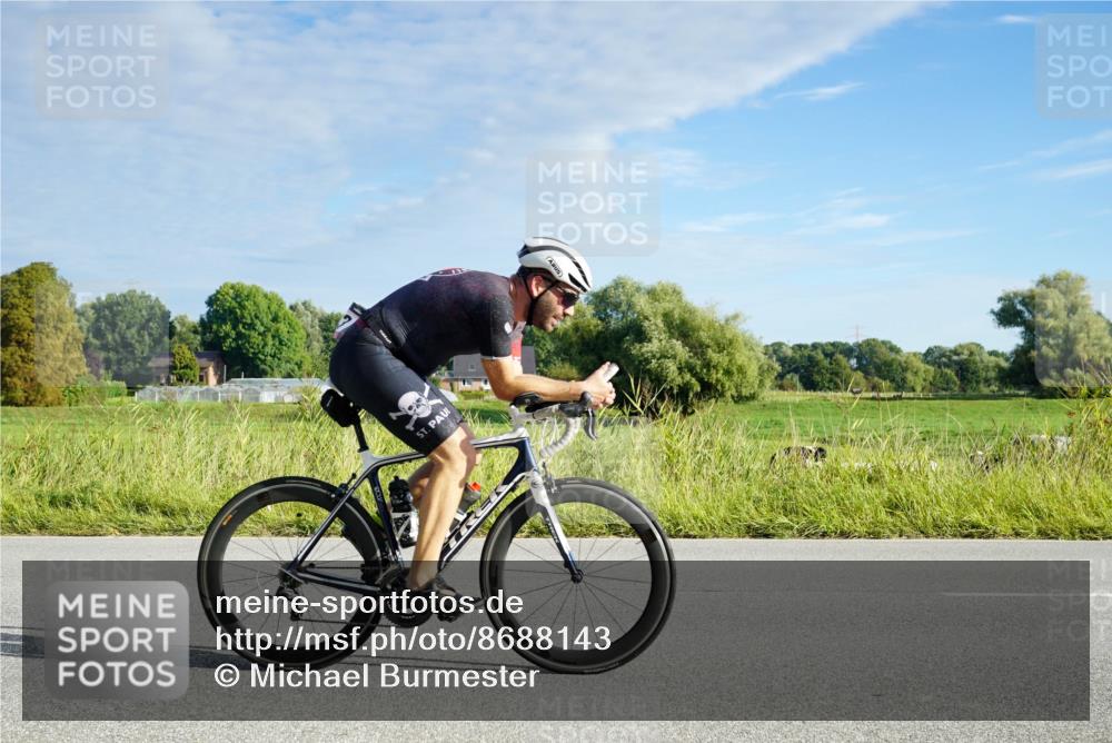 31.08.2025 - Elbe Triathlon Hamburg Michael Burmester http://msf.ph/oto/8688143 31.08.2025 08:48:27 Radfahren 183 meine-sportfotos.de