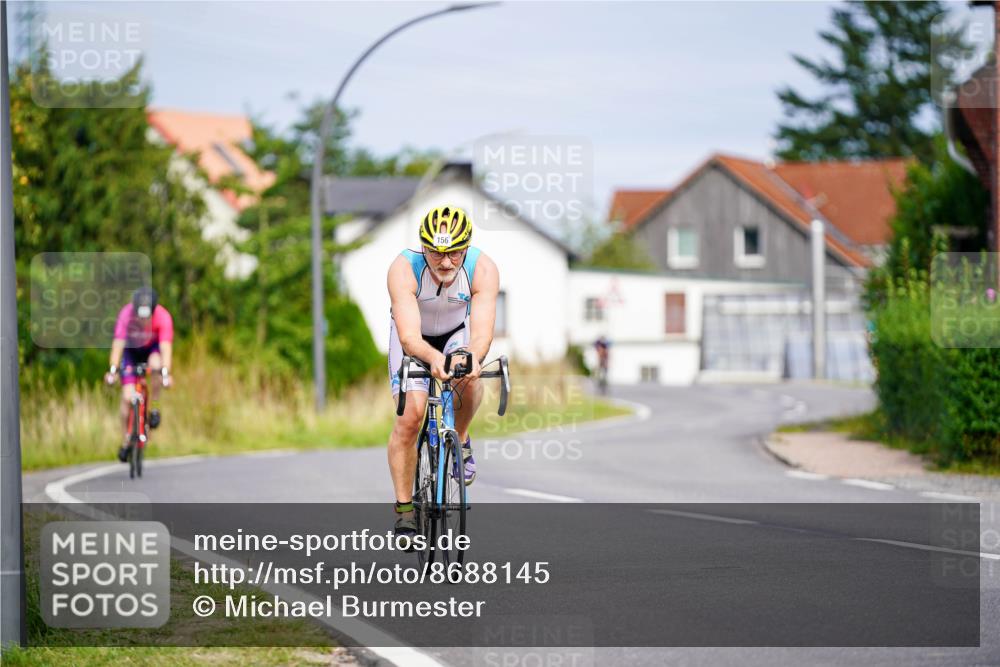 31.08.2025 - Elbe Triathlon Hamburg Michael Burmester http://msf.ph/oto/8688145 31.08.2025 15:36:20 Radfahren  meine-sportfotos.de