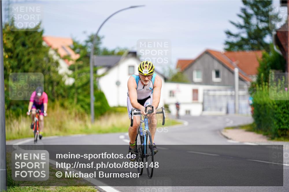 31.08.2025 - Elbe Triathlon Hamburg Michael Burmester http://msf.ph/oto/8688148 31.08.2025 15:36:21 Radfahren  meine-sportfotos.de