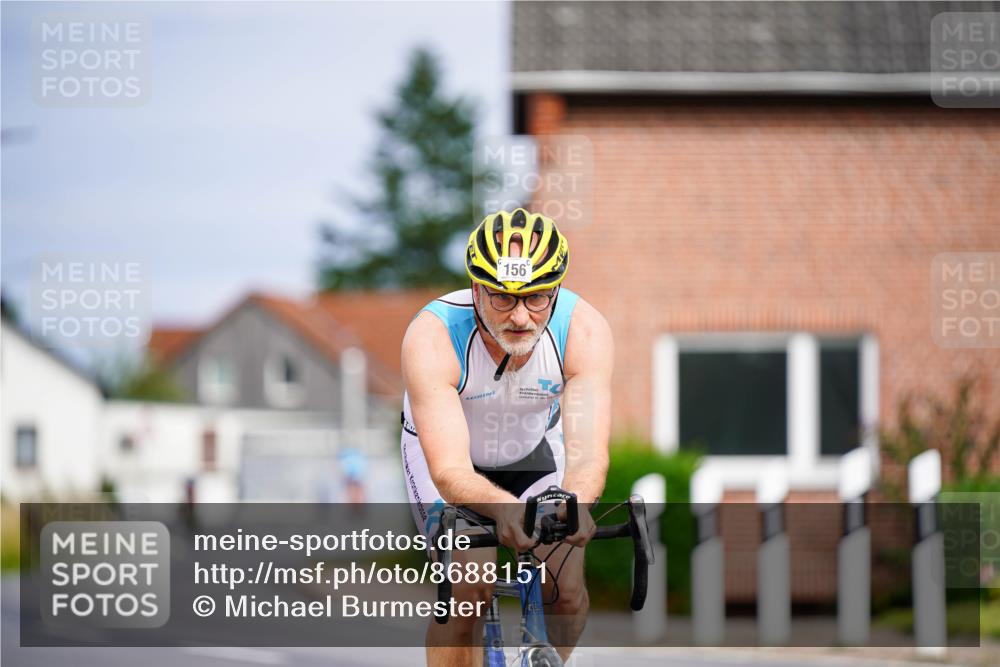 31.08.2025 - Elbe Triathlon Hamburg Michael Burmester http://msf.ph/oto/8688151 31.08.2025 15:36:22 Radfahren  meine-sportfotos.de