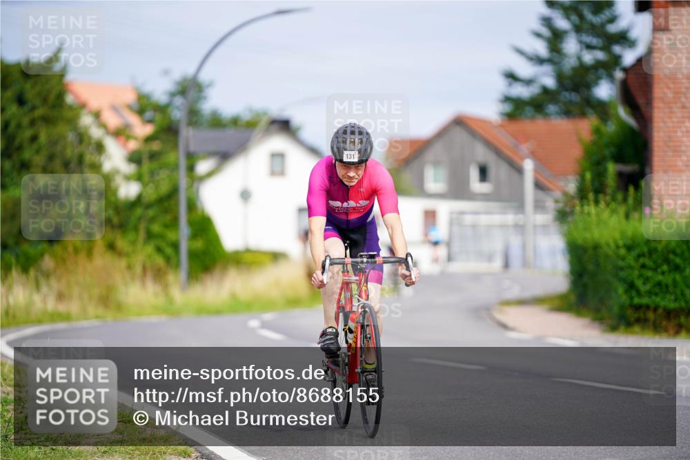 31.08.2025 - Elbe Triathlon Hamburg Michael Burmester http://msf.ph/oto/8688155 31.08.2025 15:36:23 Radfahren  meine-sportfotos.de
