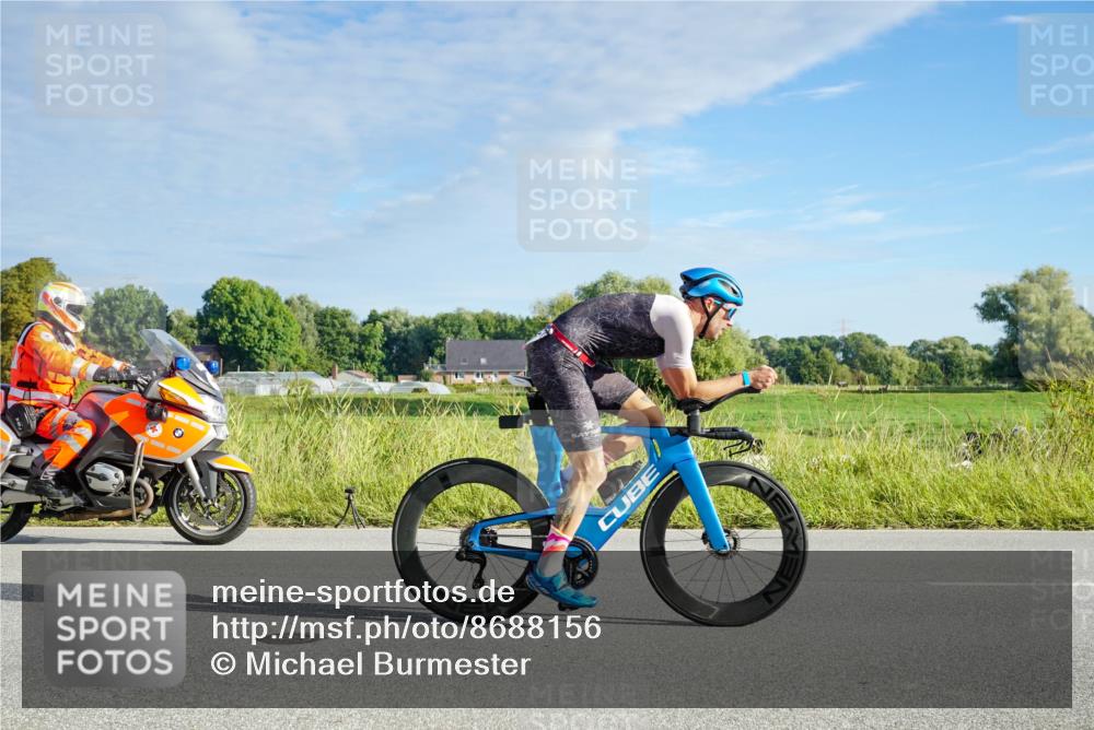 31.08.2025 - Elbe Triathlon Hamburg Michael Burmester http://msf.ph/oto/8688156 31.08.2025 08:49:09 Radfahren 345, 363 meine-sportfotos.de