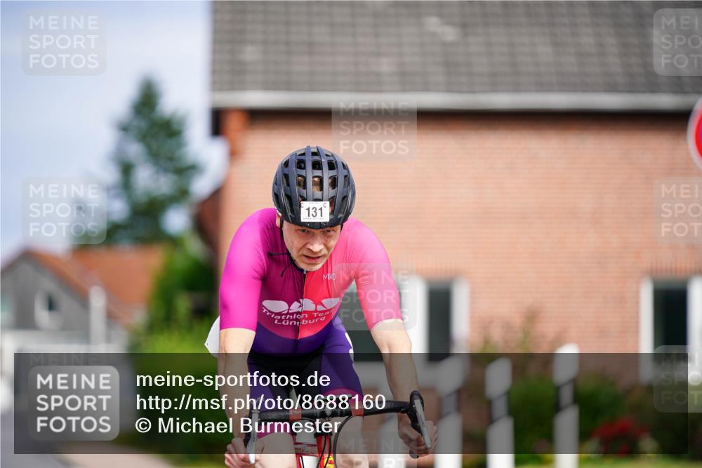 31.08.2025 - Elbe Triathlon Hamburg Michael Burmester http://msf.ph/oto/8688160 31.08.2025 15:36:25 Radfahren  meine-sportfotos.de