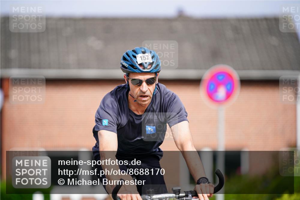 31.08.2025 - Elbe Triathlon Hamburg Michael Burmester http://msf.ph/oto/8688170 31.08.2025 15:36:38 Radfahren  meine-sportfotos.de
