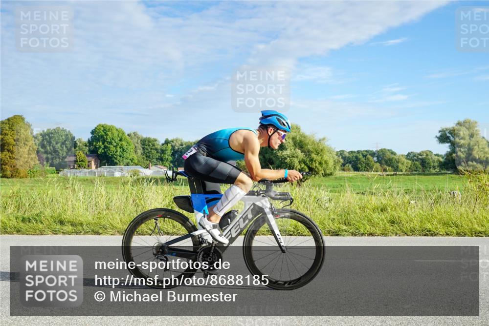 31.08.2025 - Elbe Triathlon Hamburg Michael Burmester http://msf.ph/oto/8688185 31.08.2025 08:51:09 Radfahren 382 meine-sportfotos.de