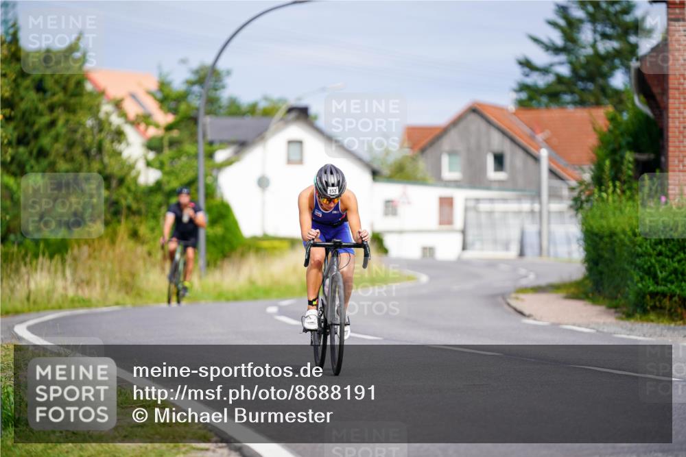 31.08.2025 - Elbe Triathlon Hamburg Michael Burmester http://msf.ph/oto/8688191 31.08.2025 15:37:46 Radfahren  meine-sportfotos.de