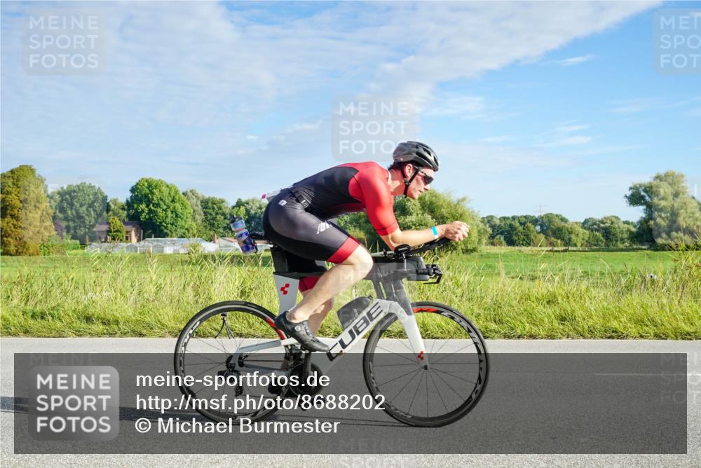 31.08.2025 - Elbe Triathlon Hamburg Michael Burmester http://msf.ph/oto/8688202 31.08.2025 08:51:49 Radfahren 209, 238, 332, 364 meine-sportfotos.de