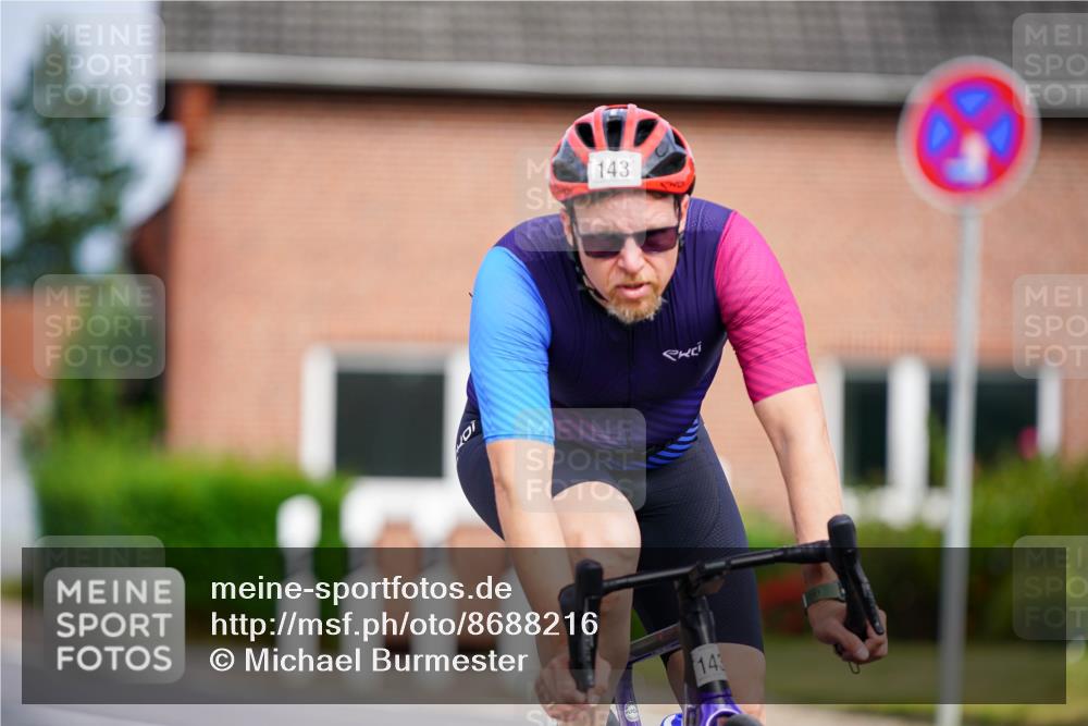 31.08.2025 - Elbe Triathlon Hamburg Michael Burmester http://msf.ph/oto/8688216 31.08.2025 15:38:30 Radfahren  meine-sportfotos.de
