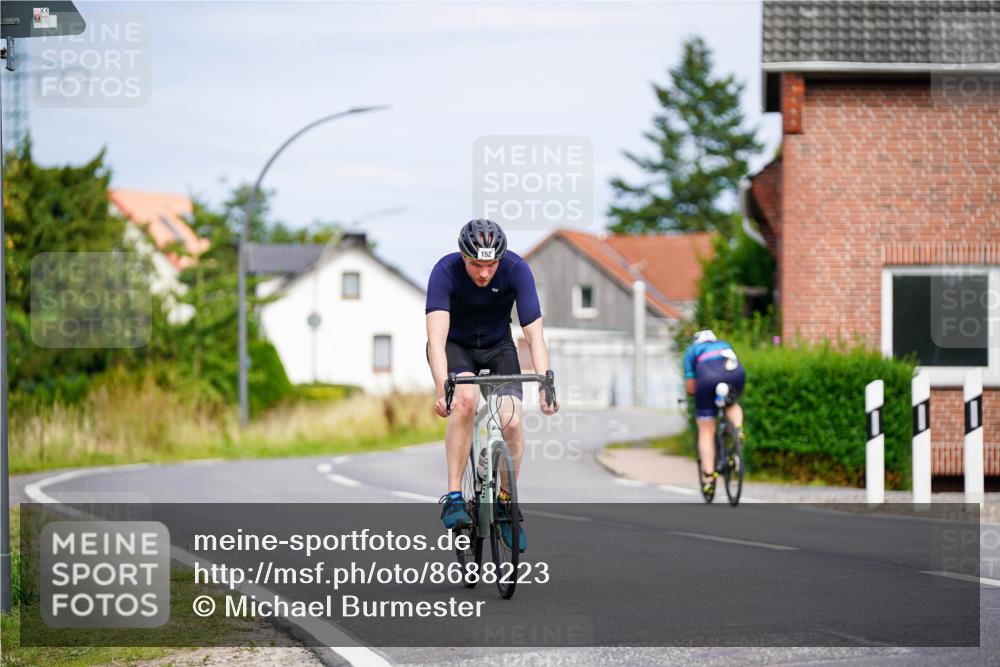 31.08.2025 - Elbe Triathlon Hamburg Michael Burmester http://msf.ph/oto/8688223 31.08.2025 15:38:33 Radfahren  meine-sportfotos.de