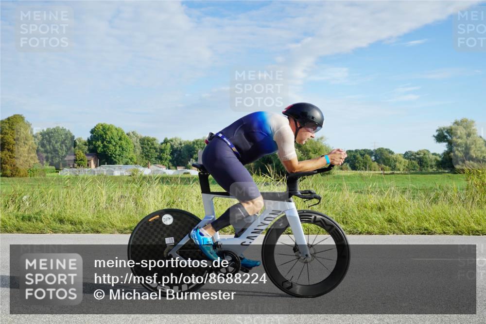 31.08.2025 - Elbe Triathlon Hamburg Michael Burmester http://msf.ph/oto/8688224 31.08.2025 08:53:21 Radfahren 172, 189, 225, 343, 381 meine-sportfotos.de