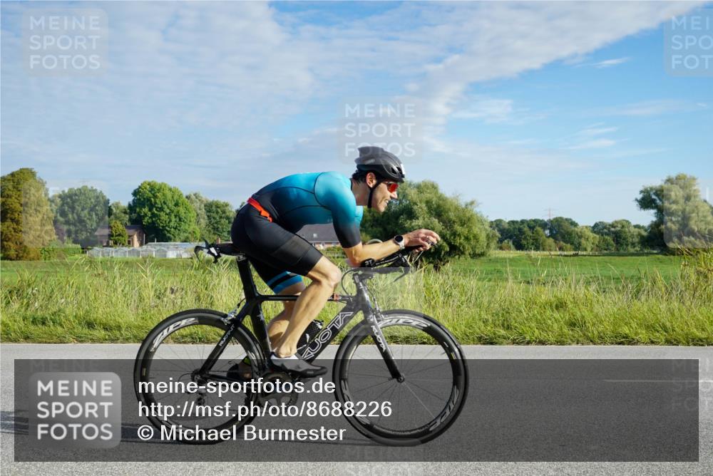 31.08.2025 - Elbe Triathlon Hamburg Michael Burmester http://msf.ph/oto/8688226 31.08.2025 08:53:26 Radfahren 189, 196, 225, 314, 340, 344, 381 meine-sportfotos.de