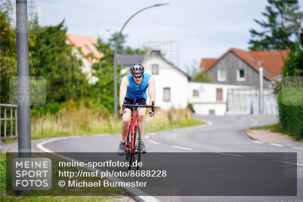 31.08.2025 - Elbe Triathlon Hamburg Michael Burmester http://msf.ph/oto/8688228 31.08.2025 15:38:54 Radfahren  meine-sportfotos.de