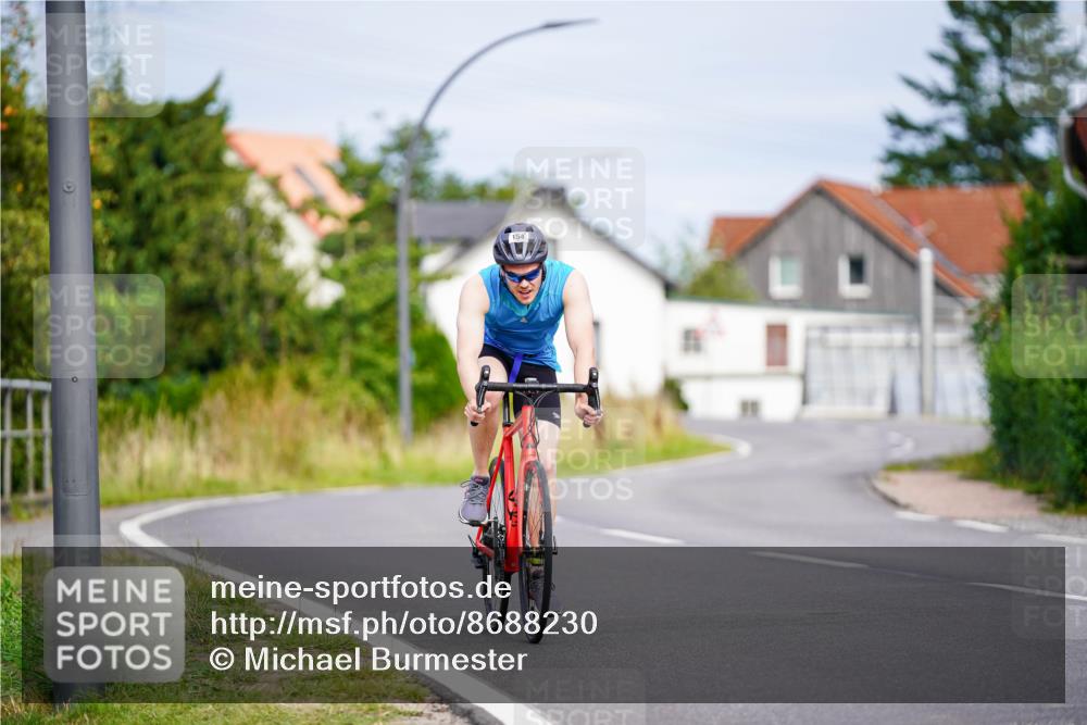 31.08.2025 - Elbe Triathlon Hamburg Michael Burmester http://msf.ph/oto/8688230 31.08.2025 15:38:55 Radfahren  meine-sportfotos.de