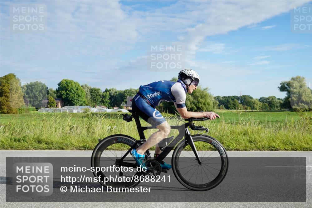 31.08.2025 - Elbe Triathlon Hamburg Michael Burmester http://msf.ph/oto/8688241 31.08.2025 08:53:32 Radfahren 196, 219, 272, 314, 340, 344 meine-sportfotos.de