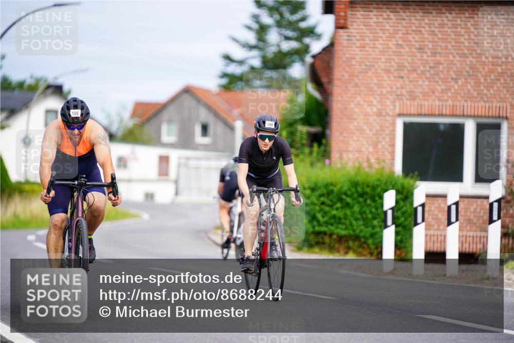 31.08.2025 - Elbe Triathlon Hamburg Michael Burmester http://msf.ph/oto/8688244 31.08.2025 15:39:16 Radfahren  meine-sportfotos.de