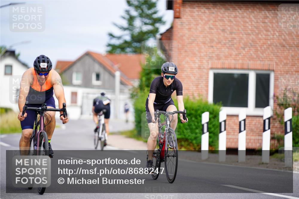 31.08.2025 - Elbe Triathlon Hamburg Michael Burmester http://msf.ph/oto/8688247 31.08.2025 15:39:16 Radfahren  meine-sportfotos.de