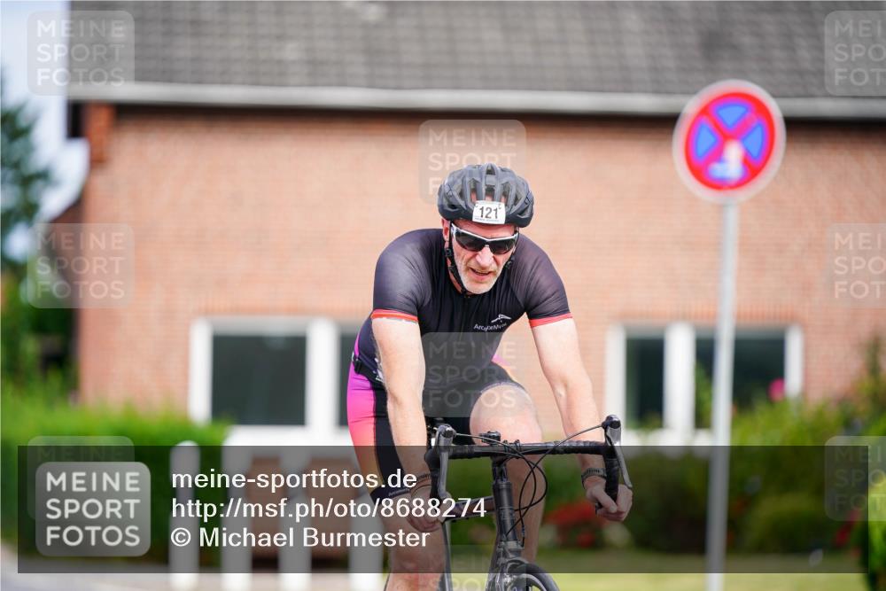 31.08.2025 - Elbe Triathlon Hamburg Michael Burmester http://msf.ph/oto/8688274 31.08.2025 15:39:51 Radfahren  meine-sportfotos.de