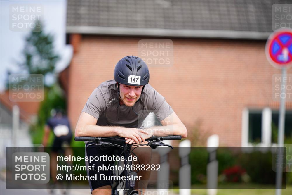 31.08.2025 - Elbe Triathlon Hamburg Michael Burmester http://msf.ph/oto/8688282 31.08.2025 15:40:03 Radfahren  meine-sportfotos.de