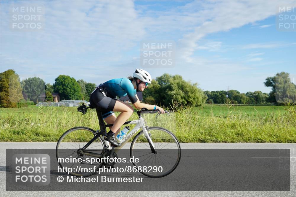 31.08.2025 - Elbe Triathlon Hamburg Michael Burmester http://msf.ph/oto/8688290 31.08.2025 08:55:14 Radfahren 227, 231 meine-sportfotos.de