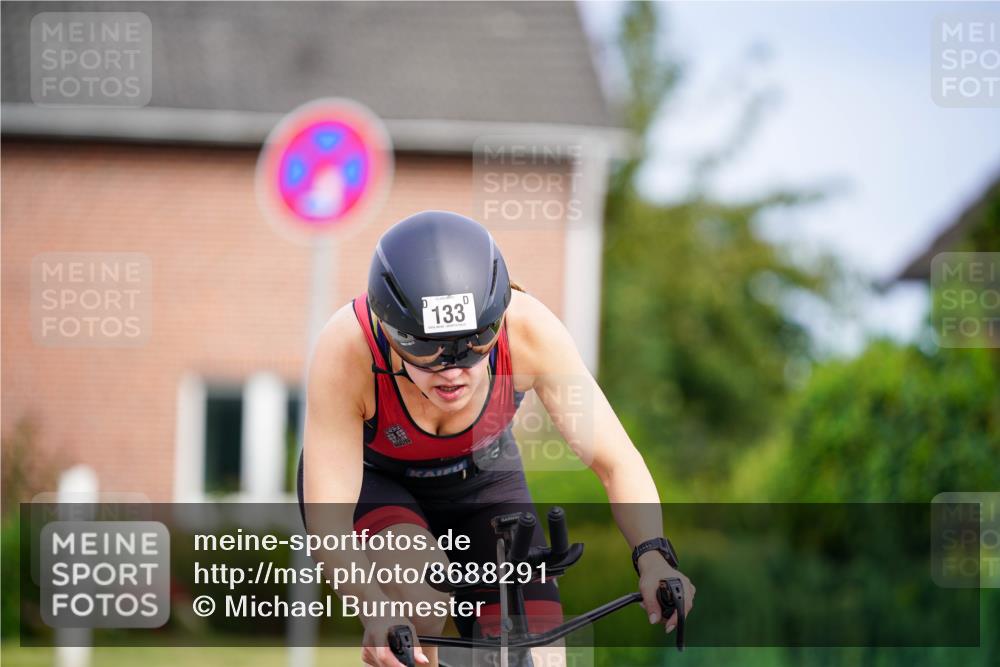 31.08.2025 - Elbe Triathlon Hamburg Michael Burmester http://msf.ph/oto/8688291 31.08.2025 15:40:12 Radfahren  meine-sportfotos.de