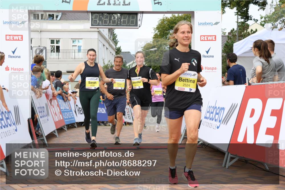 31.08.2025 - 21. Blankeneser Heldenlauf Strokosch-Dieckow http://msf.ph/oto/8688297 31.08.2025 10:34:51 Ziel 2524, 2244, 2021, 2214, 2215, 2655, 2488, 2548, 2549, 2438, 2439, 2441, 2442, 2048 meine-sportfotos.de