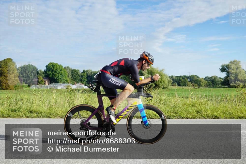 31.08.2025 - Elbe Triathlon Hamburg Michael Burmester http://msf.ph/oto/8688303 31.08.2025 08:55:42 Radfahren 207, 237, 335 meine-sportfotos.de