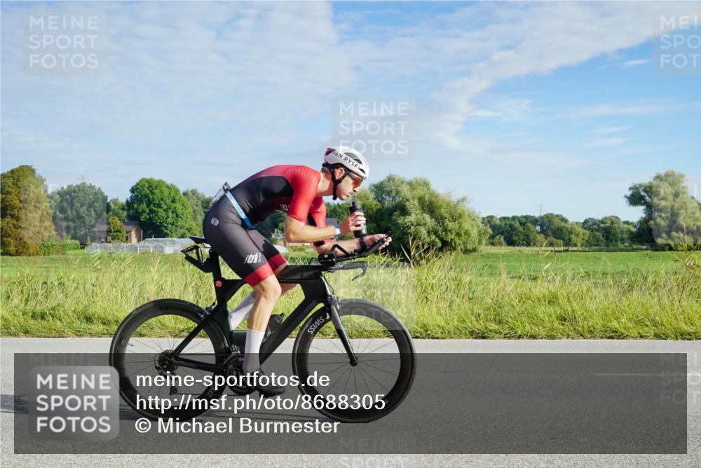31.08.2025 - Elbe Triathlon Hamburg Michael Burmester http://msf.ph/oto/8688305 31.08.2025 08:55:45 Radfahren 237, 279, 331, 335 meine-sportfotos.de