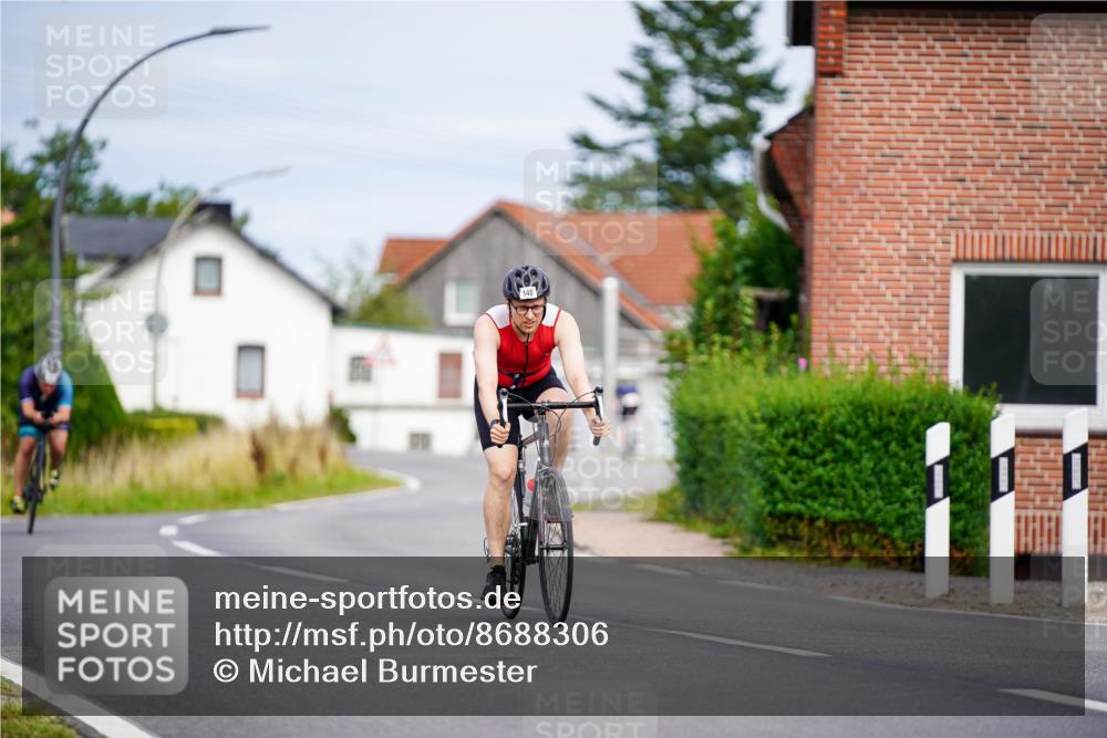 31.08.2025 - Elbe Triathlon Hamburg Michael Burmester http://msf.ph/oto/8688306 31.08.2025 15:40:52 Radfahren  meine-sportfotos.de