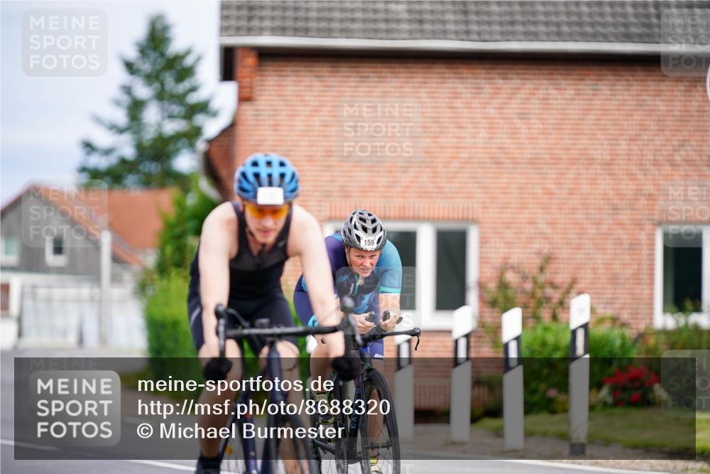 31.08.2025 - Elbe Triathlon Hamburg Michael Burmester http://msf.ph/oto/8688320 31.08.2025 15:40:56 Radfahren  meine-sportfotos.de