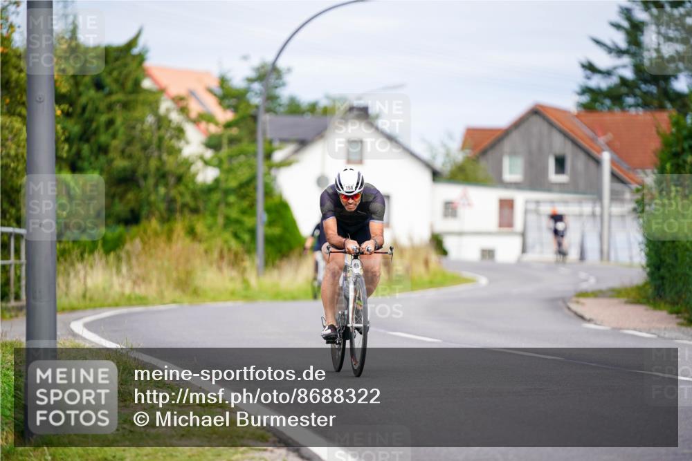 31.08.2025 - Elbe Triathlon Hamburg Michael Burmester http://msf.ph/oto/8688322 31.08.2025 15:41:28 Radfahren  meine-sportfotos.de