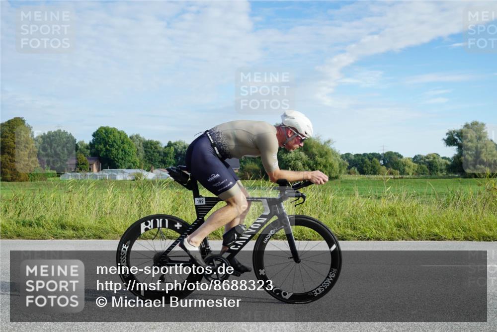 31.08.2025 - Elbe Triathlon Hamburg Michael Burmester http://msf.ph/oto/8688323 31.08.2025 08:56:30 Radfahren 181, 199, 234, 260, 373 meine-sportfotos.de