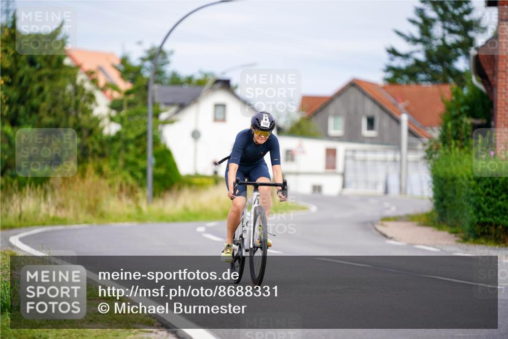 31.08.2025 - Elbe Triathlon Hamburg Michael Burmester http://msf.ph/oto/8688331 31.08.2025 15:41:33 Radfahren  meine-sportfotos.de