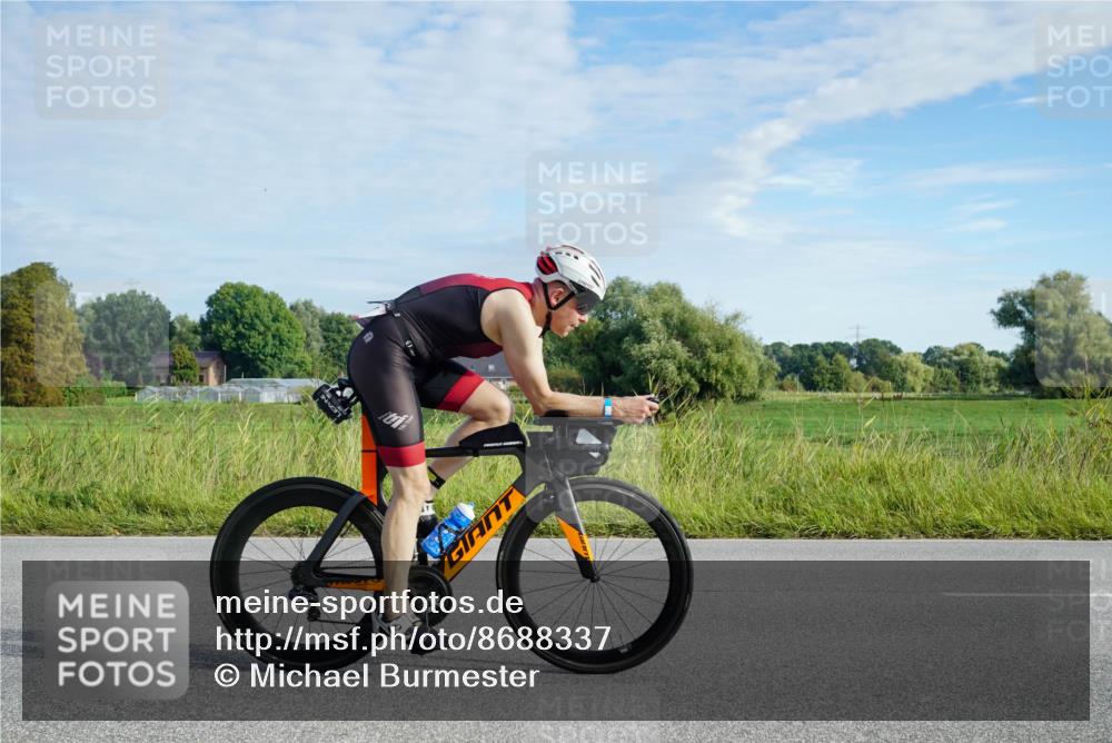 31.08.2025 - Elbe Triathlon Hamburg Michael Burmester http://msf.ph/oto/8688337 31.08.2025 08:56:47 Radfahren 286, 318, 321, 334 meine-sportfotos.de