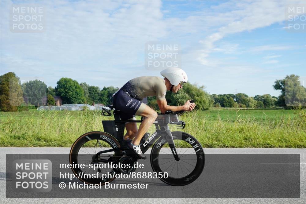 31.08.2025 - Elbe Triathlon Hamburg Michael Burmester http://msf.ph/oto/8688350 31.08.2025 08:57:07 Radfahren 177, 198, 298, 311 meine-sportfotos.de