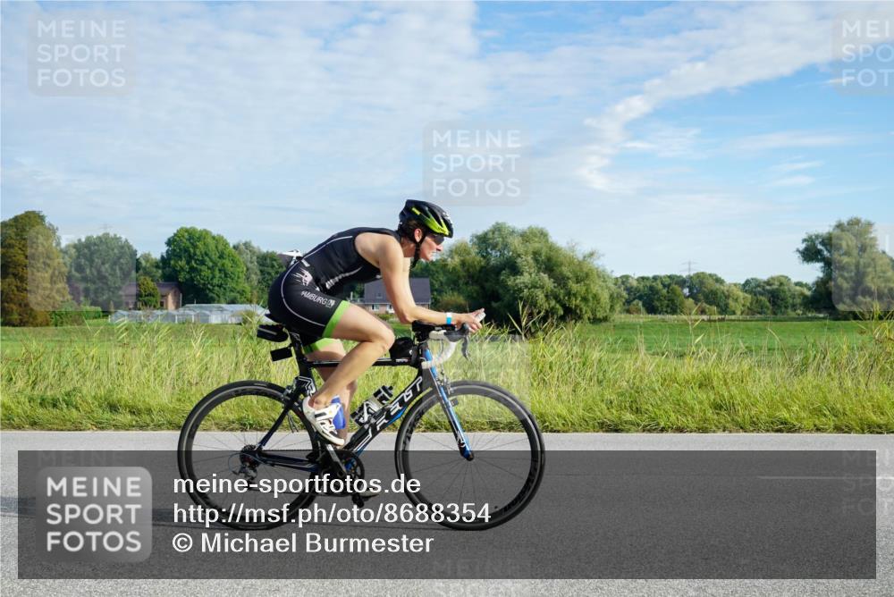 31.08.2025 - Elbe Triathlon Hamburg Michael Burmester http://msf.ph/oto/8688354 31.08.2025 08:57:14 Radfahren 185, 246, 298, 309, 348 meine-sportfotos.de